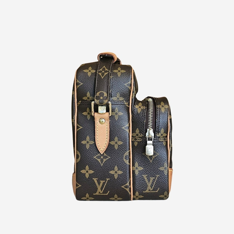 MONOGRAM CANVAS NILE MM