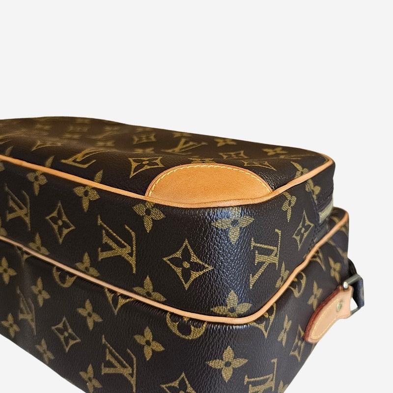 MONOGRAM CANVAS NILE MM