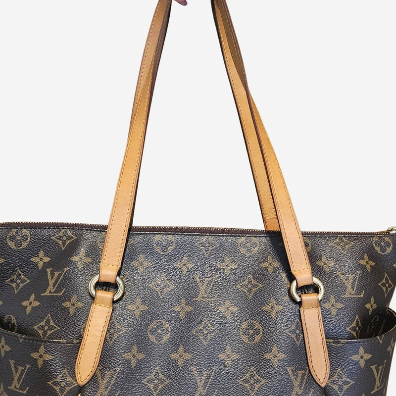 MONOGRAM CANVAS TOTALLY MM