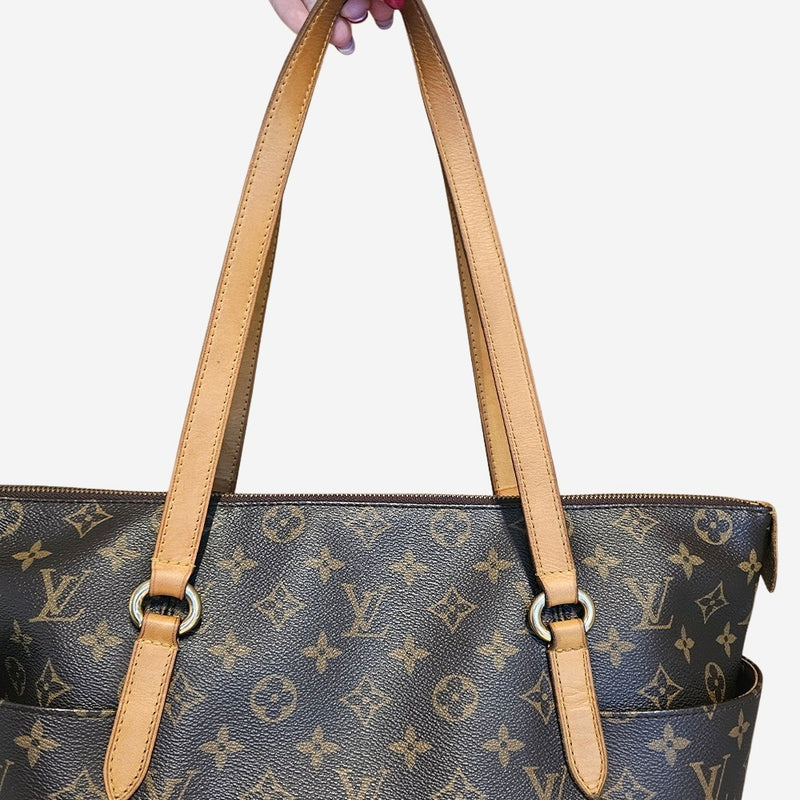 MONOGRAM CANVAS TOTALLY MM