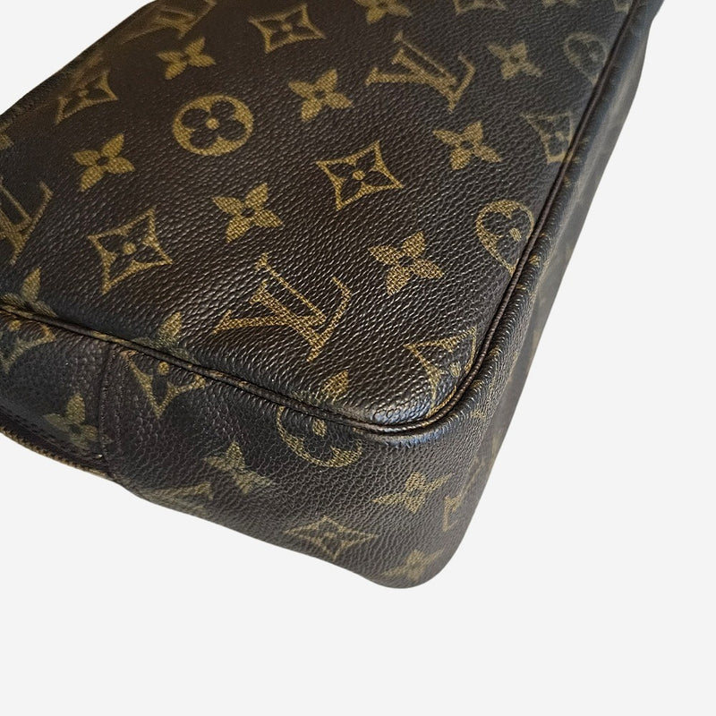 Monogram Canvas Trousse Toilette 28