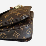 Monogram Canvas Pochette metis