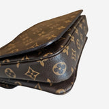 Monogram Canvas Pochette metis