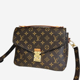 Monogram Canvas Pochette metis