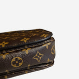 Monogram Canvas Pochette metis