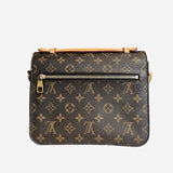 Monogram Canvas Pochette metis
