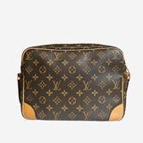 MONOGRAM CANVAS NILE MM