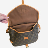 MONOGRAM CANVAS SAUMUR 30