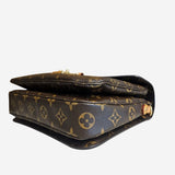 Monogram Canvas Pochette metis