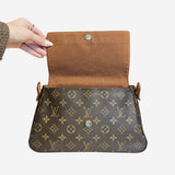 MONOGRAM CANVAS LOOPING PM