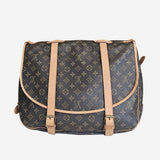 MONOGRAM CANVAS SAUMUR 43