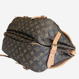MONOGRAM CANVAS SAUMUR 43