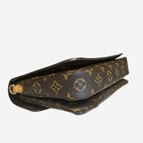 Monogram Canvas Pochette metis