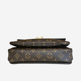 Monogram Canvas Pochette metis