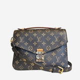 Monogram Canvas Pochette metis