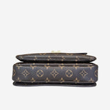 Monogram Canvas Pochette metis