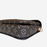 Monogram Canvas Pochette metis