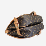 MONOGRAM CANVAS SAUMUR 30
