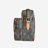 MONOGRAM CANVAS NILE MM