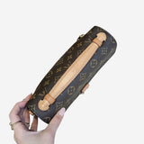 Monogram Canvas Pochette metis