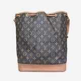 Monogram Canvas Noé