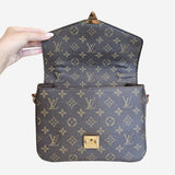 Monogram Canvas Pochette Metis
