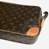 MONOGRAM CANVAS NILE MM