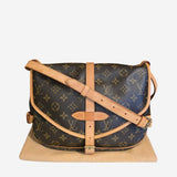 MONOGRAM CANVAS SAUMUR 30
