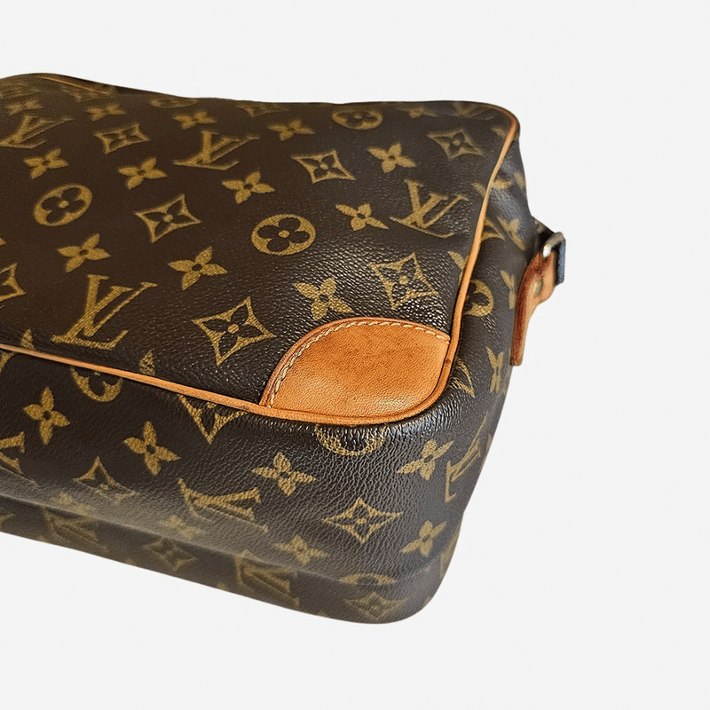 MONOGRAM CANVAS NILE MM
