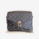 Monogram Canvas Pochette Metis