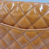 ORANGE PATENT CLASSIC FLAP MEDIUM taske fra brand: CHANEL - We Do Vintage