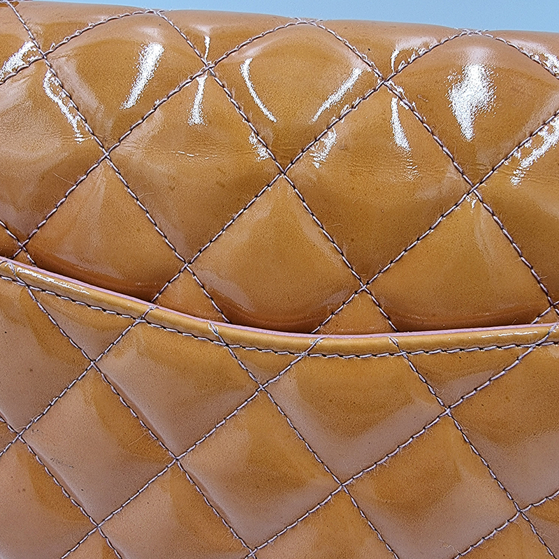ORANGE PATENT CLASSIC FLAP MEDIUM taske fra brand: CHANEL - We Do Vintage