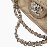 Beige caviar single flap bag taske fra brand: CHANEL - We Do Vintage