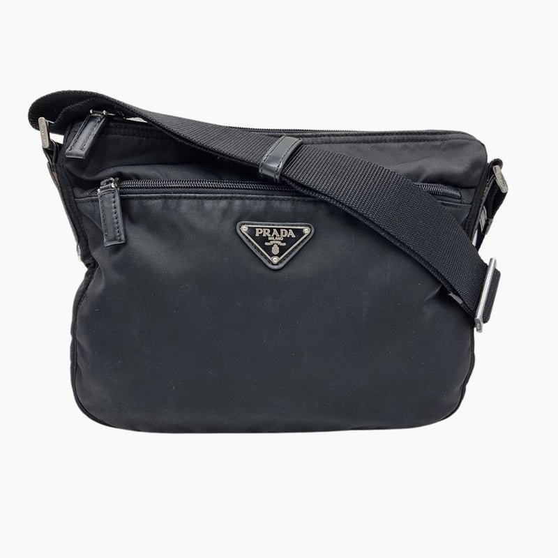 SORT NYLON CROSSBODY taske fra brand: PRADA - We Do Vintage