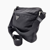 SORT NYLON CROSSBODY taske fra brand: PRADA - We Do Vintage