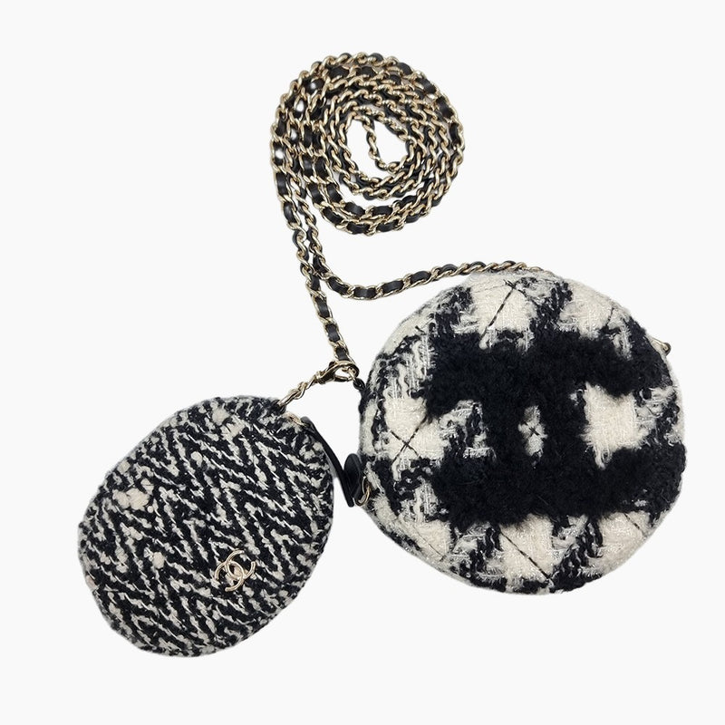 Tweed Shearling circle bag taske fra brand: CHANEL - We Do Vintage
