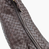 CLASSIC VENETA HOBO MØRKBRUN MEDIUM taske fra brand: BOTTEGA VENETA - We Do Vintage