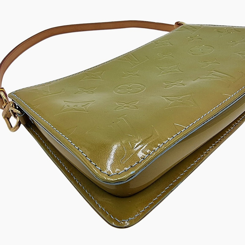 GRØN MONOGRAM VERNIS LEXINGTON POCHETTE taske fra brand: LOUIS VUITTON - We Do Vintage
