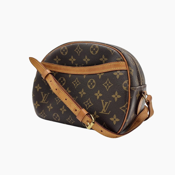 MONOGRAM CANVAS BLOIS taske fra brand: LOUIS VUITTON - We Do Vintage