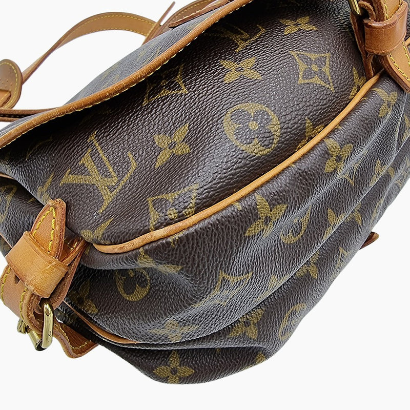 MONOGRAM CANVAS SAUMUR 30 taske fra brand: LOUIS VUITTON - We Do Vintage