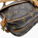 MONOGRAM CANVAS SAUMUR 30 taske fra brand: LOUIS VUITTON - We Do Vintage