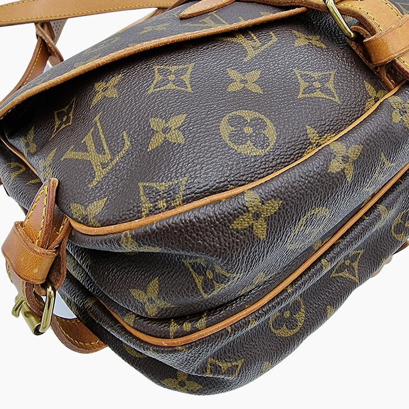 MONOGRAM CANVAS SAUMUR 30 taske fra brand: LOUIS VUITTON - We Do Vintage