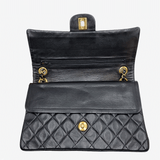 VINTAGE CLASSIC DOUBLE FLAP BAG MEDIUM taske fra brand: CHANEL - We Do Vintage