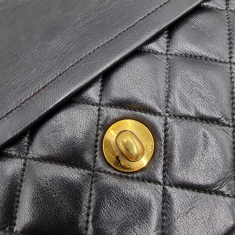 VINTAGE CLASSIC DOUBLE FLAP BAG MEDIUM taske fra brand: CHANEL - We Do Vintage
