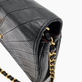 vintage diagonal quilted flap bag taske fra brand: CHANEL - We Do Vintage