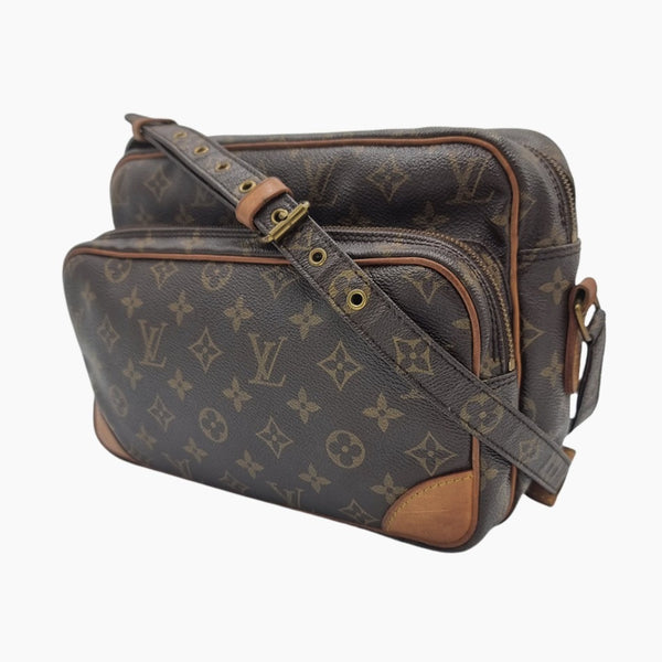 MONOGRAM CANVAS NILE MM taske fra brand: LOUIS VUITTON - We Do Vintage