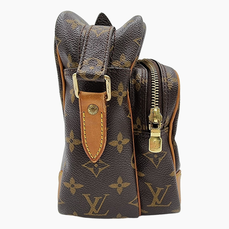 MONOGRAM CANVAS NILE MM taske fra brand: LOUIS VUITTON - We Do Vintage