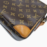 MONOGRAM CANVAS NILE MM taske fra brand: LOUIS VUITTON - We Do Vintage
