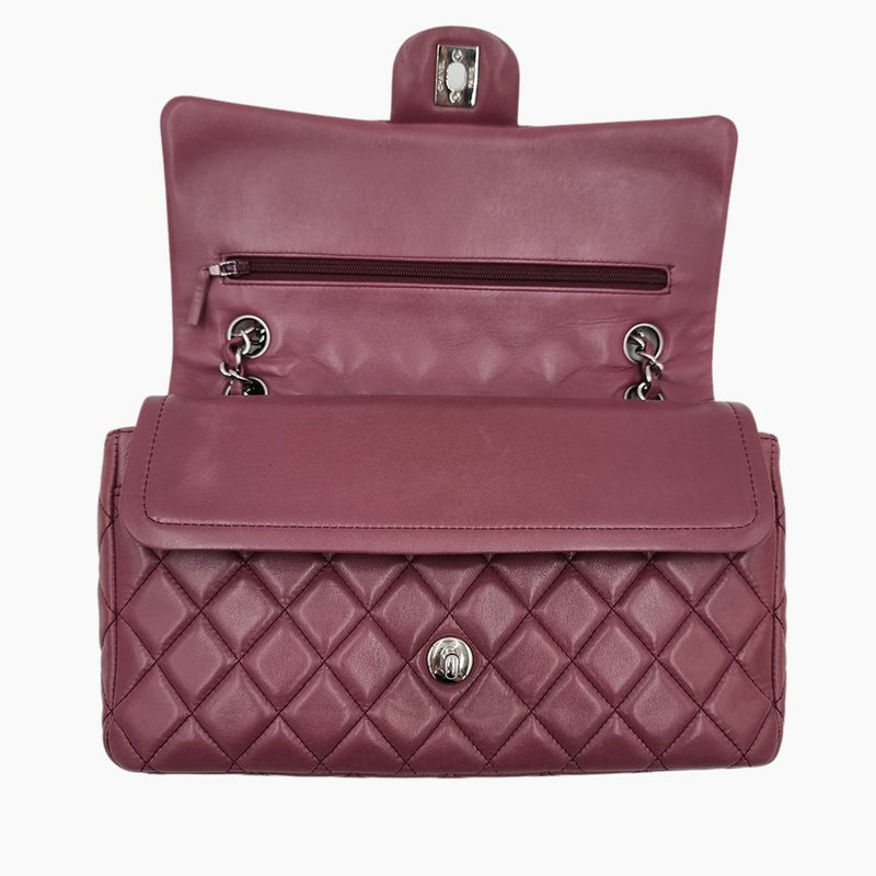 Rose Fonce CLASSIC DOUBLE FLAP MEDIUM taske fra brand: CHANEL - We Do Vintage