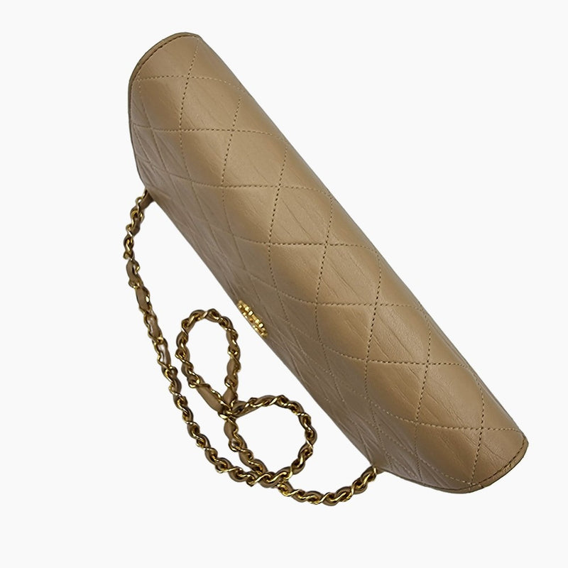 VINTAGE BEIGE FULL FLAP BAG taske fra brand: CHANEL - We Do Vintage